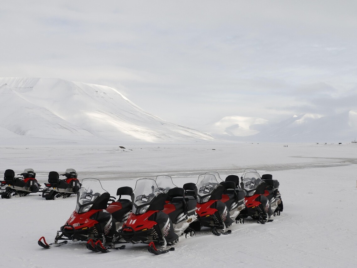 iceland snowmobile